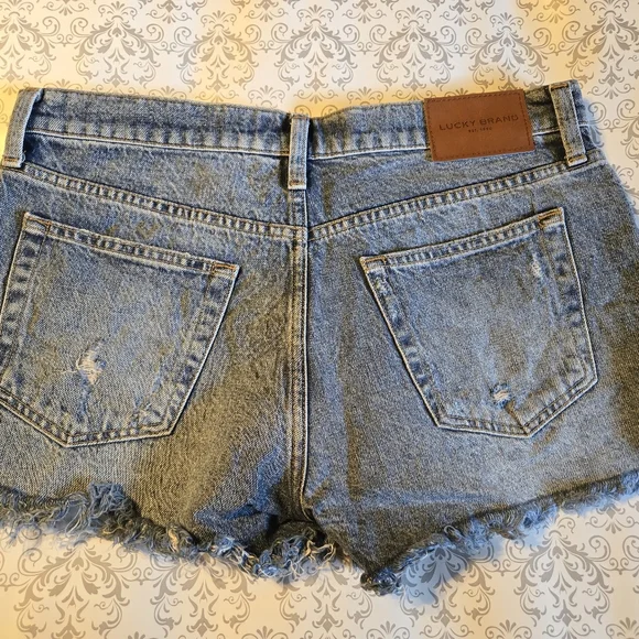 Lucky Brand Mid Short, sz 8 - Picture 4 of 6